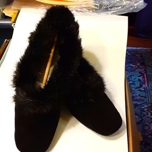 Taryn Rose slippers